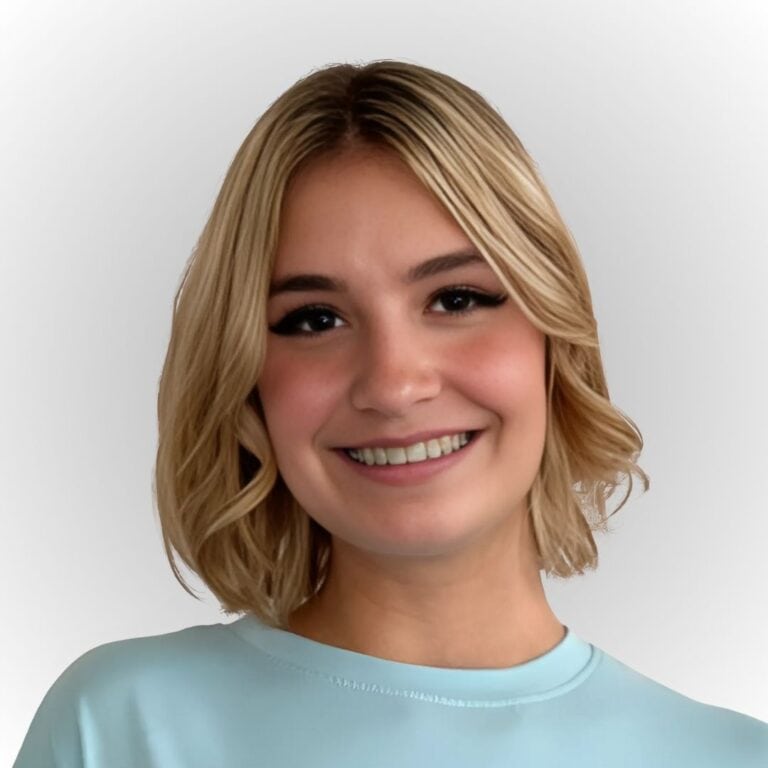 Alyssa Hopkins Stylist Assistant Belleza Salon and Spa Bearden